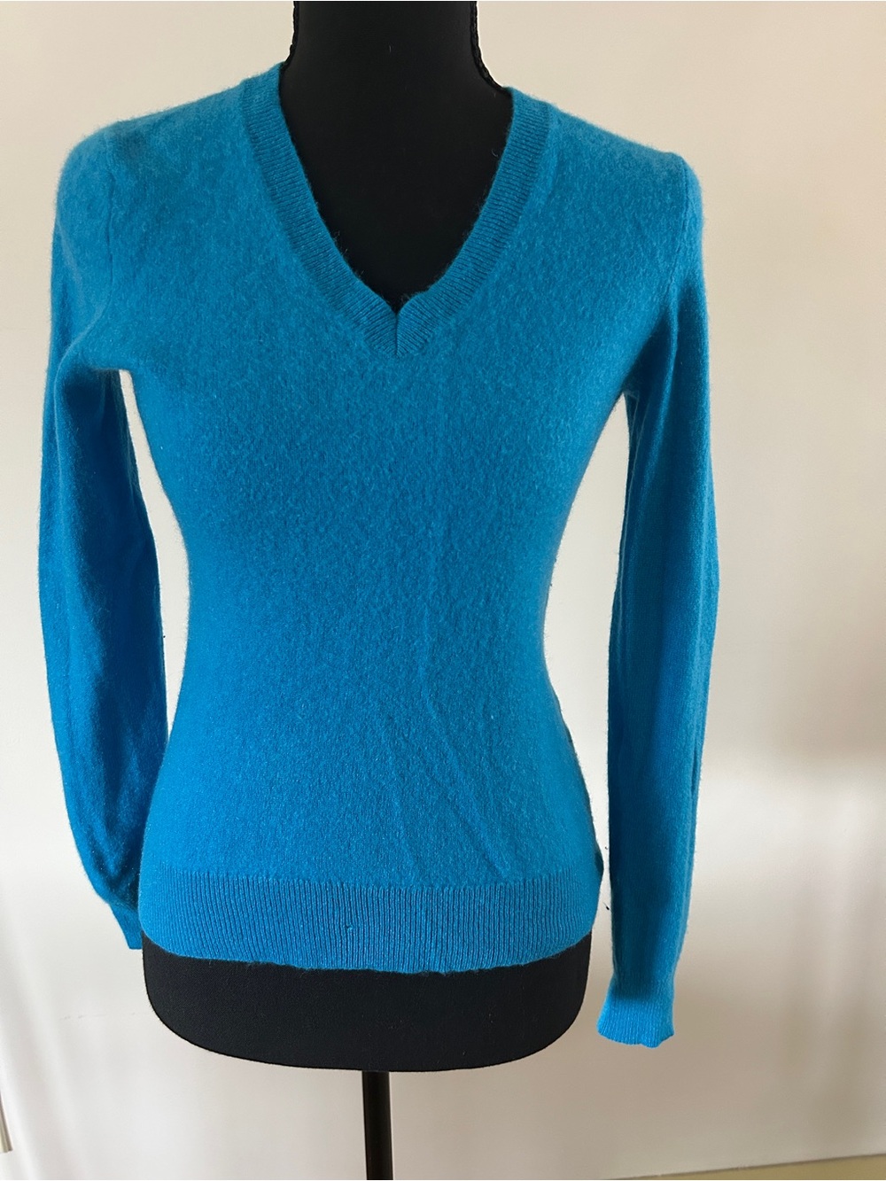 Lord & Taylor Cashmere Teal V-Neck Sweater